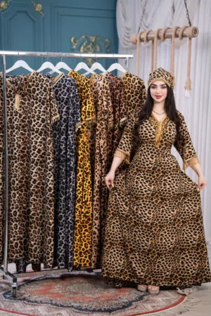 فستان تاكير مع طرحه