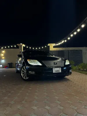 Used Lexus LS in Ras Al Khaimah