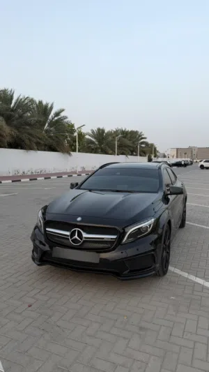 GLA 45s 4 metic AMG 2017