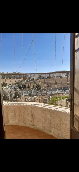 شقة فاخرة للبيع في شفا بدران