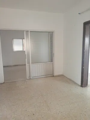 اربع شقق طابقيه قوشان واحد ليس اسكان بسعر حرق مؤجر 3 شقق وشقه مفروشه