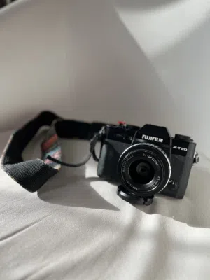 Fujifilm X-T20 + 35mm TTArtisan Lens + Vintage Strap + Box  Perfect for Street Photography