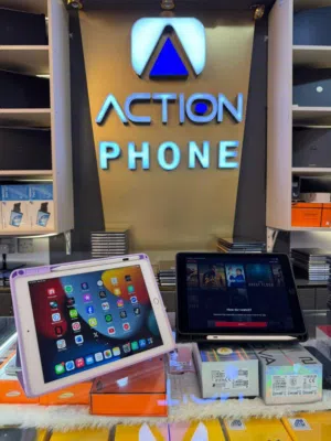 مع جميع الملحقات وضمان لمدة سنة يشمل الكسر iPad Air