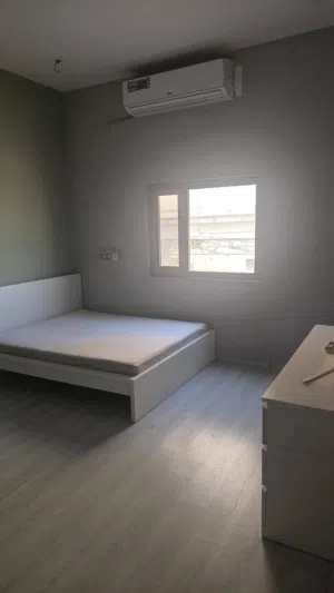 مرتبة مندر ماركة ايكيا اصلي مستعمل للبيع