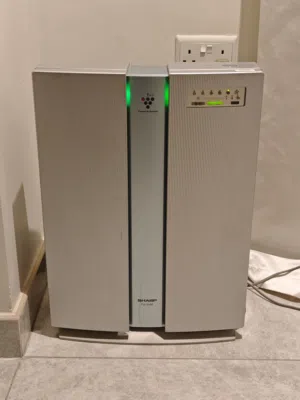 للبيع منقي هواء شركة Sharp حجم كبير يغطي مساحة كبيرة