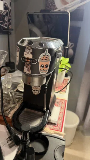 مكينة قهوهDelonghi