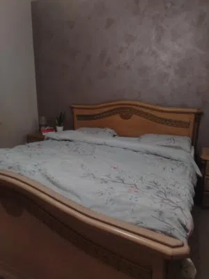 غرفه نوم خشب زان ثقيل بحاله ممتازه للبيع بسعر مغري 250 دينار والله يبارك لصاحب النصيب