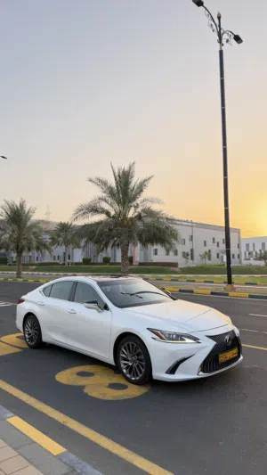 Used Lexus ES in Muscat