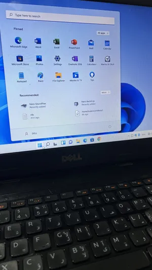 لابتوب Dell استخدام شخصي نظيف جدا