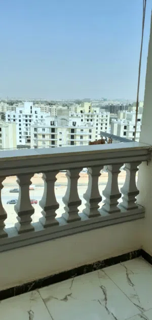 شقه للبيع من المالك فى زهراء مدينة نصر. ابراج الاهالى.على الواجهه فى ش الجامعه الرئيسي
