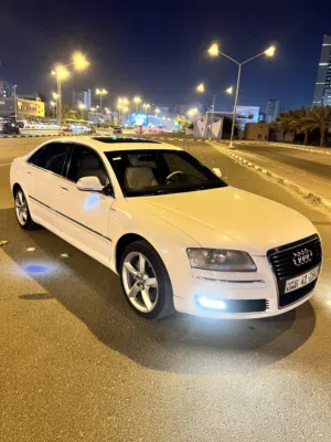 للبيع أودي A8 لارج 6سلندر م2010 مواصفات خاصه العداد 190 ألف  السعر 1550دك.