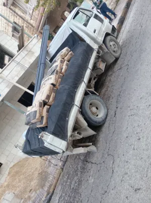 قلاب للنقل الطمم وجميع مستلزمات البناء خدمة 24 ساعه بأقل الاسعار