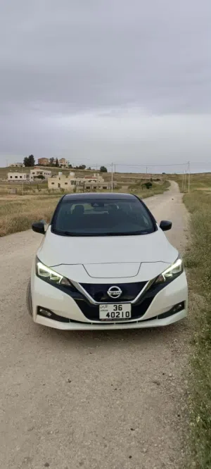 2018 نيسان ليف اس ف 2018 Nissan Lef SV