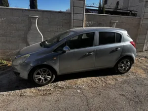 اوبل كورسا البيع شيكات شخصيه