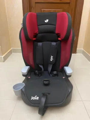 كرسي سيارة Joie أصلي للبيع