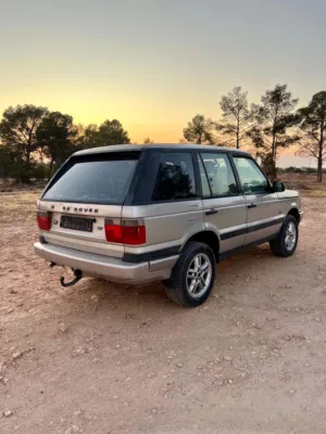 Used Land Rover Range Rover in Tripoli