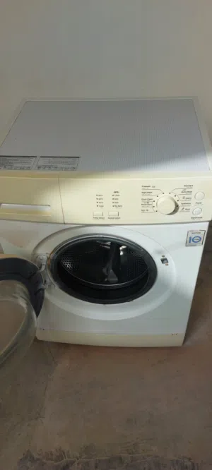 غسالة نوع lg بحالة جيدة 8كيلو.
