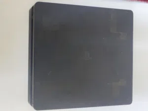 بلايستيشن 4 مستخدم اول ما تشكي من شي أبدا شغل و العب