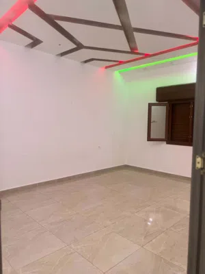 شقة للإيجار تشطيب حديث في جنزور اولاد ابوغراره الطابق التاني من عماره بسعر 1700 بدون مقدم مع عمولة م