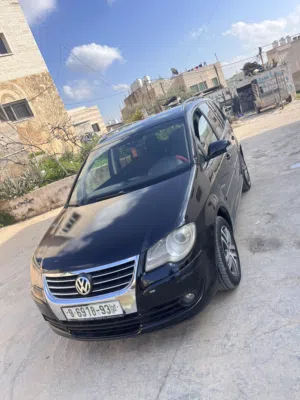 Used Volkswagen Touran in Hebron