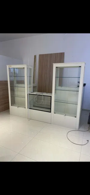 فترينات للبيع شبه جدد