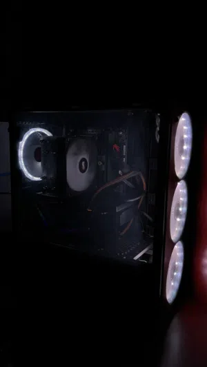 كيس نظيف و مرتب في 4 مراوح rgb مع متحكم بسعر مغري جدا جدا و ممتاز تعال و افحص