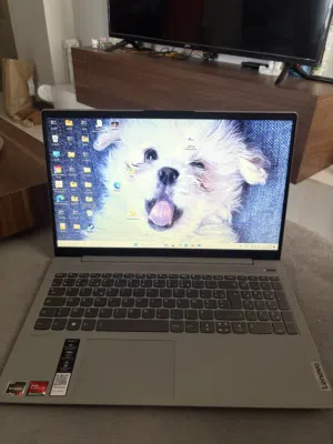 لابتوب لونوفو مستعمل في حالة جيدة و نظيفة