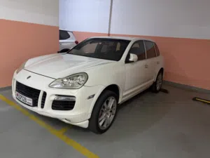 Used Porsche Cayenne in Manama