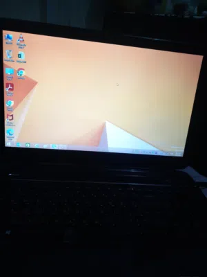 Hap laptop Urgent sale 350 riyal District Al yasmin ..details in picture (Battery need to replace)