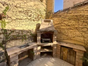 260 m2 4 Bedrooms Apartments for Sale in Amman Khalda