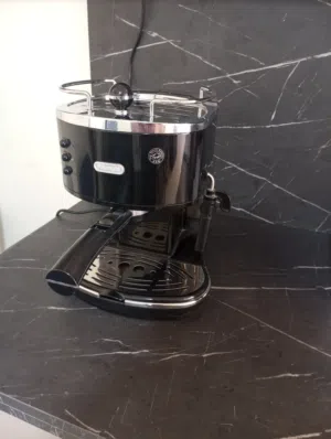 مكينة قهوة ديلونجي