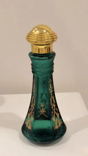 من الأدهان والعطور السلطانية ( التوزيعات )