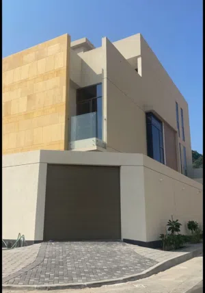 فيلا للبيع بني حديث تشطيب VlP فخم فايف ستار موقع طابلينو