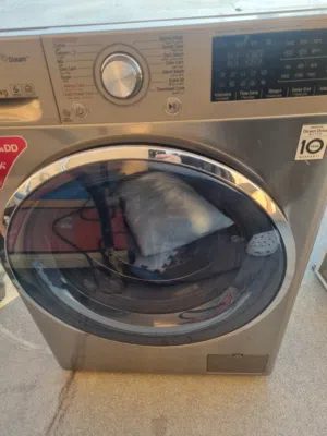 غساله lg تسع ل 9 كيلو ممتازه وشبه جديده