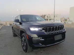 Used Jeep Grand Cherokee in Zarqa