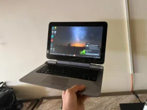 لابتوب تابلت hp شاشة لمس ( Windows10 Pro ) حجم الشاشة 14بوصة