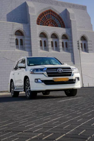 Used Toyota Land Cruiser in Muscat