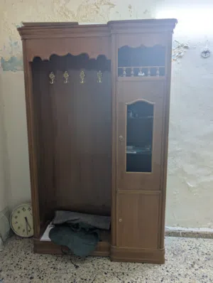 زاوية ملابس كبيرة البيع