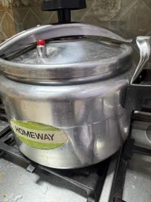 Home way pressure cooker 11 litres just like new
