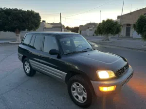 Toyota . RAV 4 . 2001 . New1