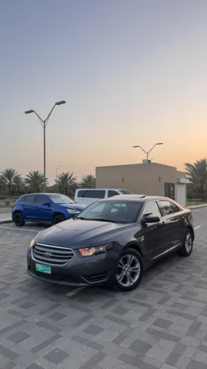Used Ford Taurus in Muscat