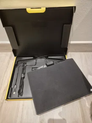 Corsair MM800 Polaris RGB Mouse Pad - 15 RGB LED Zones - USB Pass Through