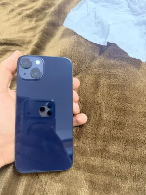Apple iPhone 13 128 GB in Zarqa