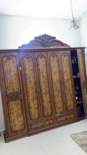للبيع غرفه نوم كامله استعمال سنه  بحاله ممتازه نضيفه