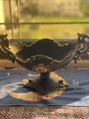 أنتيك بشكل مميز و سعر مميز الوصف مهم