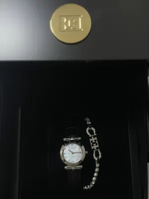 للبيع ساعة نادرة من اسكادا واسوارة