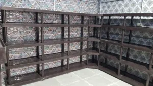 رفوف بلاستيك لتخزين المنتجات وعرضها بطريقة مميزة