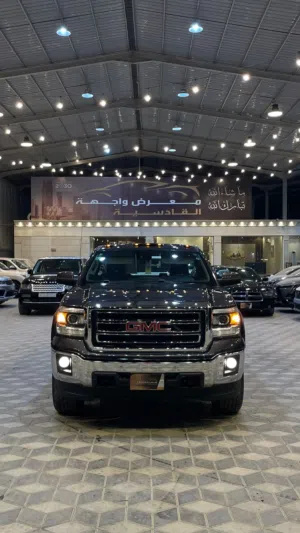 Used GMC Sierra in Al Riyadh