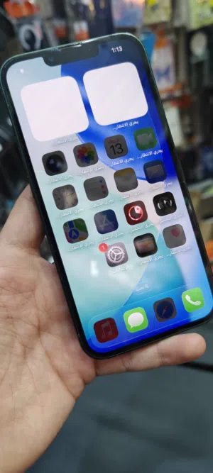 ايفون 13 green  اكتروني اي شريحه 128g كررررررت