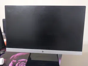 شاشه نوع hp  حجم 22 انش بحال الوكاله